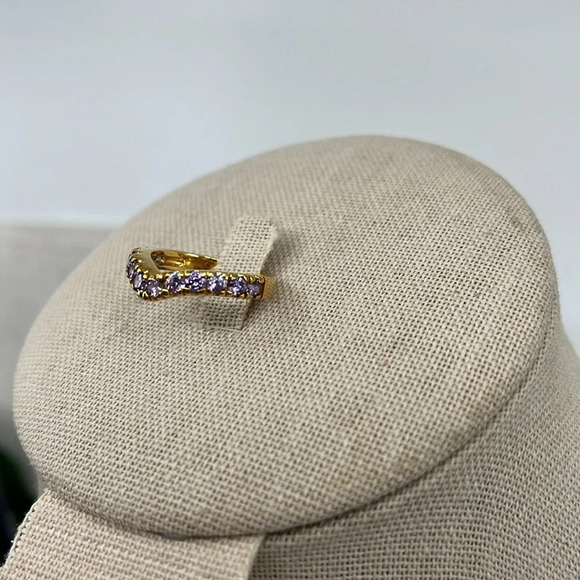 Vintage SETA Gold-Tone Ring with Sparkling Stones, Size 6 - Picture 17 of 17